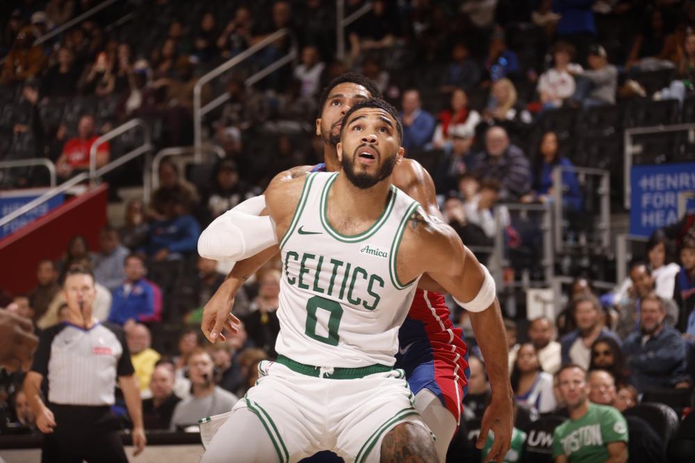 球进攻分远 球进攻分远